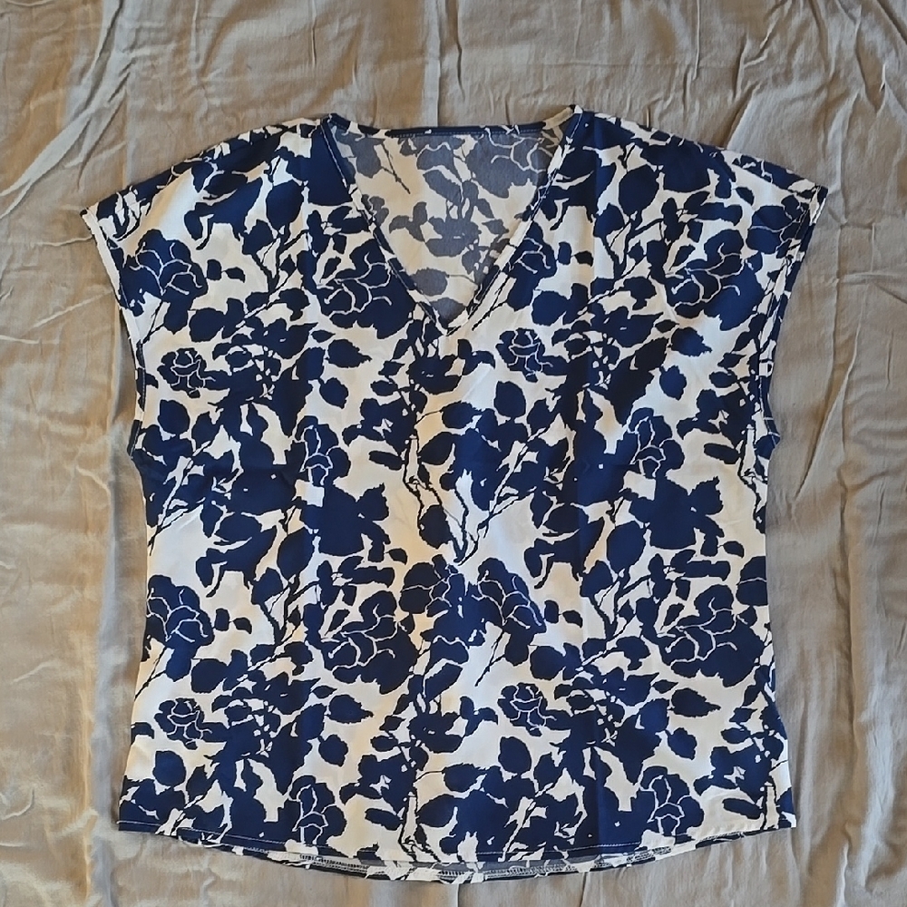 SHEIN Blue Boxy Blouse with Short Sleeves